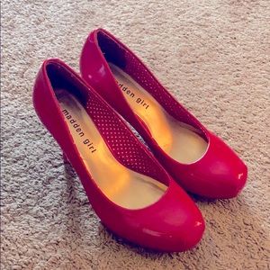 Madden girl pumps.